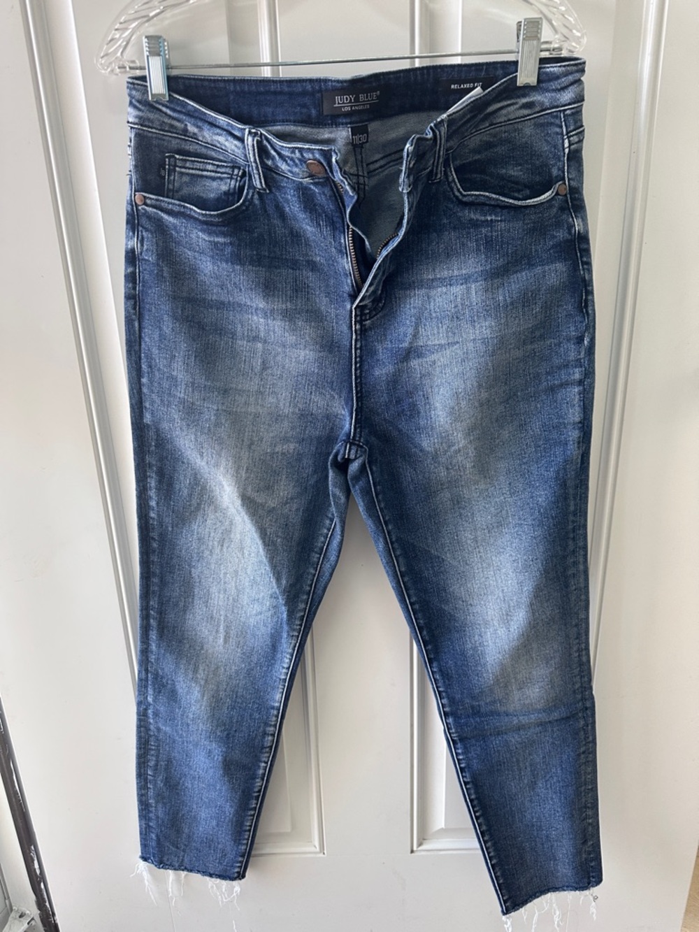 Judy Blue Medium Blue High-Rise Cropped Distressed Jeans